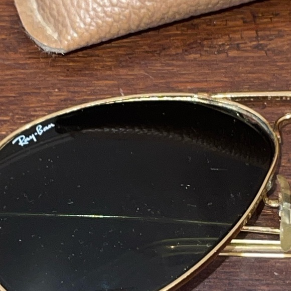 vintage 1980s Ray-Ban Gold Frame aviator Sunglasses - Picture 3 of 14